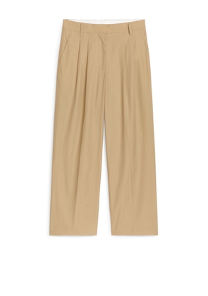 Wide Pleated Trousers - Beige