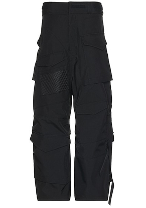 Junya Watanabe Cargo Pants in Black - Black. Size L (also in M).