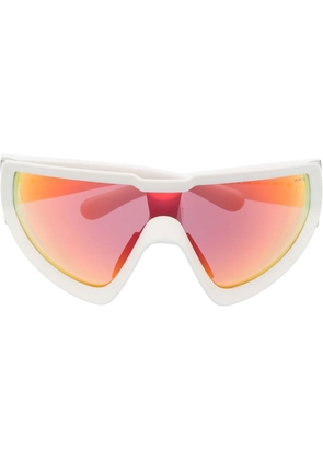 Moncler Eyewear cat-eye tinted sunglasses - White