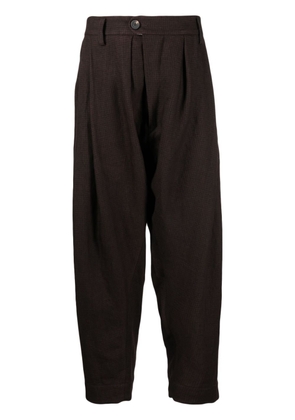 Ziggy Chen checked tapered trousers - Brown