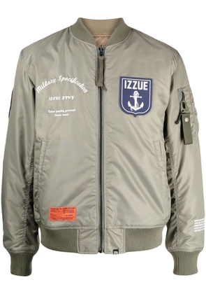izzue patches-detail padded bomber jacket - Green