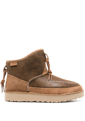 UGG decorative-stitching leather boots - Brown