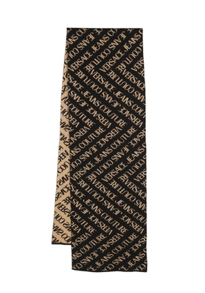 Versace Jeans Couture logo-jacquard knitted scarf - Black