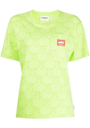CHOCOOLATE bear-print logo-patch T-shirt - Green