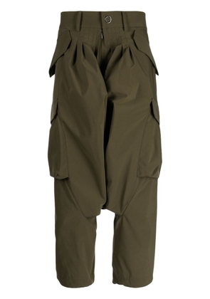 Fumito Ganryu drop-crotch cargo trousers - Green