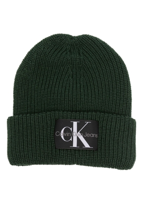 Calvin Klein Jeans logo-patch knitted beanie - Green