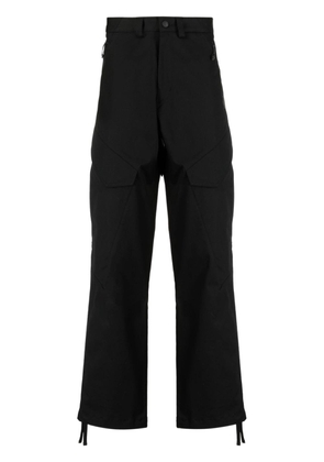 Moncler logo-patch straight-leg trousers - Black