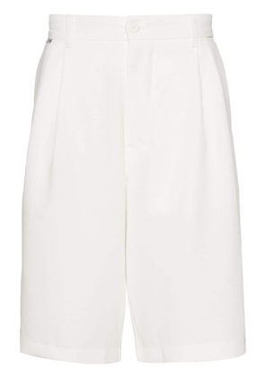 Family First tailored knee shorts - White