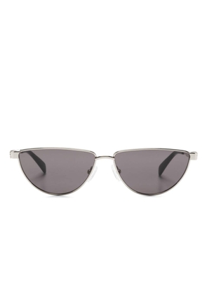 Alexander McQueen Eyewear skull-appliqué cat-eye sunglasses - Silver