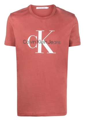 Calvin Klein Jeans logo-print T-shirt - Brown