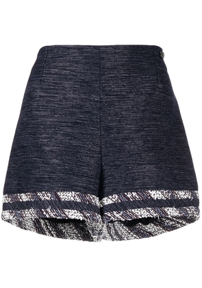 CHANEL Pre-Owned tweed high-waisted mini shorts - Blue