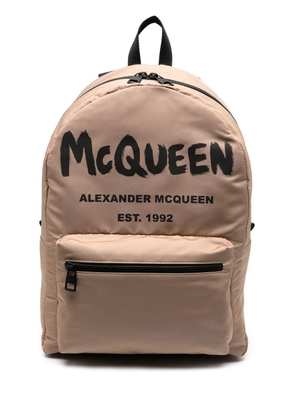 Alexander McQueen logo-print detail backpack - Neutrals