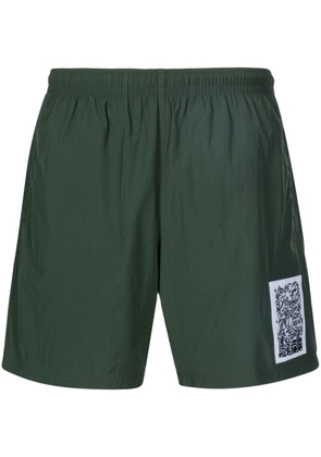 Alexander McQueen logo-patch swim shorts - Green