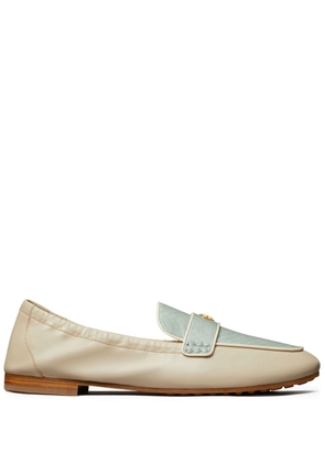 Tory Burch logo-plaque leather loafers - Neutrals