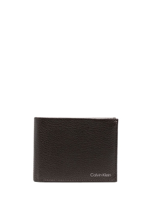 Calvin Klein logo-print bi-fold wallet - Brown