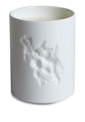1882 Ltd Dissolve embossed candle - White