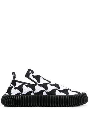 Bottega Veneta geometric-weave slip-on sneakers - Black