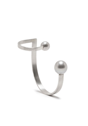 Hsu Jewellery Drawing A Circle Pearl Ear Sculpture ear cuff - Silver