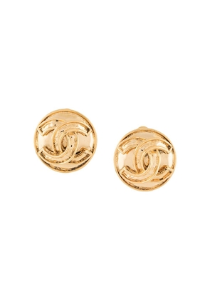 CHANEL Pre-Owned 1994 CC button earrings - Gold