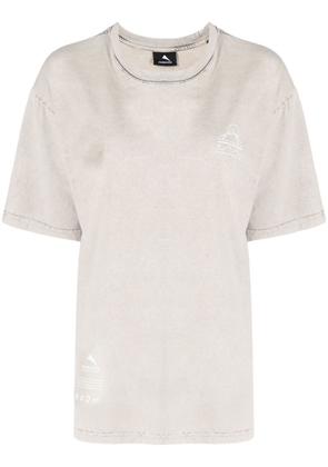 Mauna Kea slogan-print stonewashed T-shirt - Grey