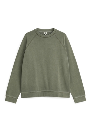 Active Garment-Dyed Sweatshirt - Green
