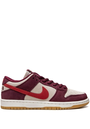 Nike SB Dunk Low 'Skate Like A Girl' sneakers - Red