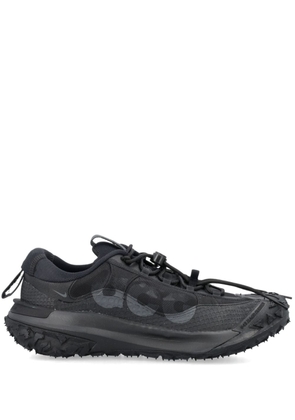 Nike ACG Mountain Fly 2 panelled sneakers - Black