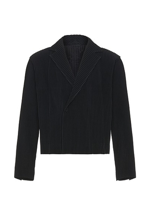 Homme Plisse Issey Miyake Tailored Pleats Blazer in Black - Black. Size 2 (also in 3).