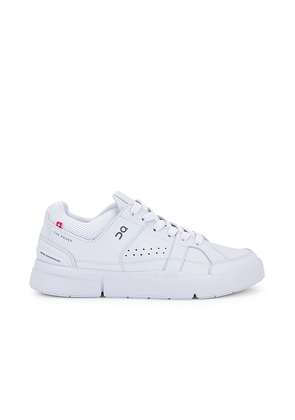 On The Roger Clubhouse Sneaker in White. Size 10.5, 11, 5, 6, 6.5, 7, 7.5, 8, 8.5, 9, 9.5.