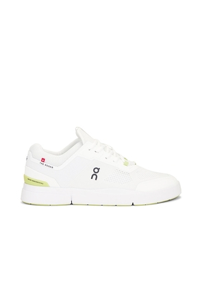 On The Roger Spin Sneaker in White. Size 10.5, 11, 12, 13, 7, 8.5, 9.5.