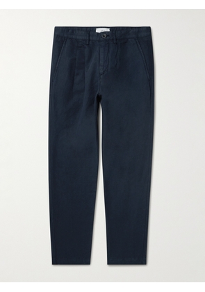 Mr P. - Straight-Leg Pleated Garment-Dyed Cotton and Linen-Blend Trousers - Men - Blue - 28