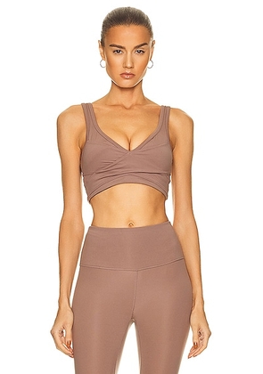 Varley Let's Move Kellam Bra in Deep Taupe - Taupe. Size XS (also in ).