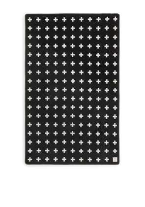 Pia Wallén Cross Blanket - Black