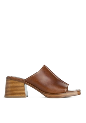 Chunky Leather Mules - Beige