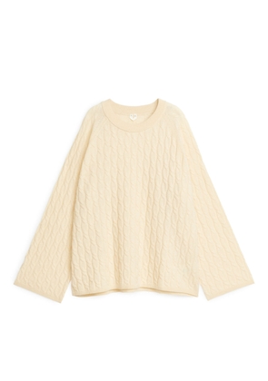 Relaxed Cable-Knit Jumper - Beige