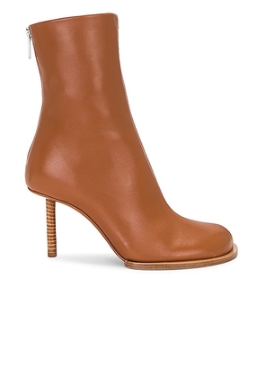 JACQUEMUS Les Bottines Rond Carre in Light Brown - Brown. Size 35 (also in 36, 37, 38, 39, 40).