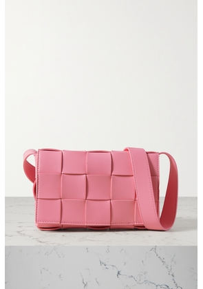 Bottega Veneta - Cassette Small Intrecciato Leather Shoulder Bag - Pink - One size