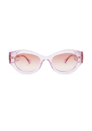 Gucci La Piscine Oval Sunglasses in Pink.