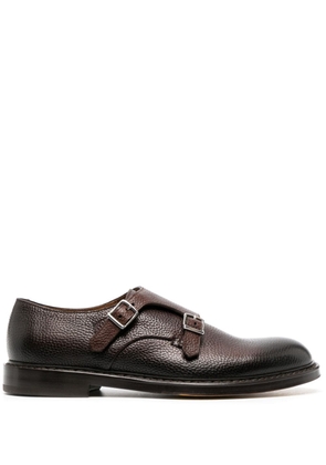 Doucal's buckle-strap leather monk shoes - Brown