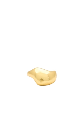 SHASHI Odyssey Ring in Metallic Gold. Size 6.
