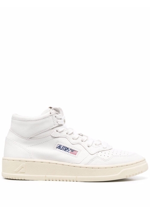Autry Medalist logo-patch lace-up sneakers - White