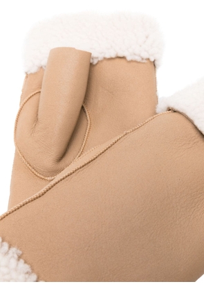 Mackintosh shearling-trim fingerless gloves - Neutrals