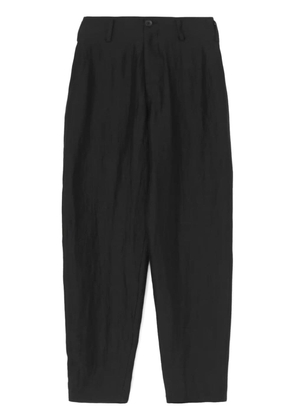 Yohji Yamamoto crease-effect tapered trousers - Black