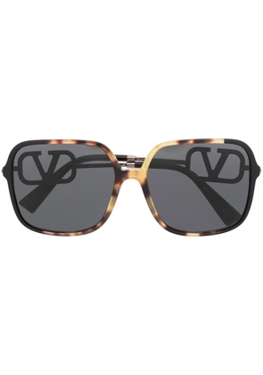 Valentino Eyewear Vlogo oversize-frame sunglasses - Black