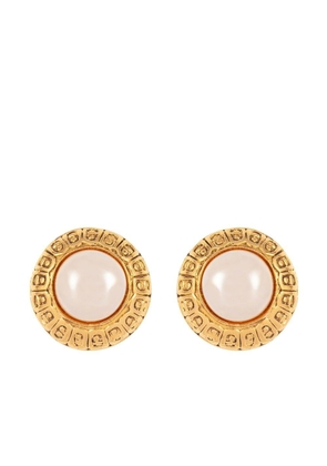 CHANEL Pre-Owned 1980s pearl-embellished clip-on earrings - Gold