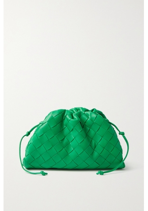 Bottega Veneta - The Pouch Mini Intrecciato Leather Clutch - Green - One size