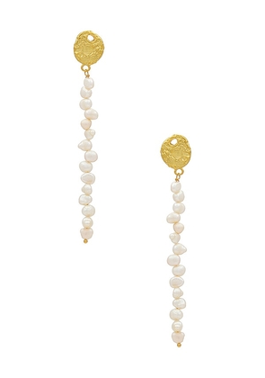 petit moments Lainey Earrings in Ivory.