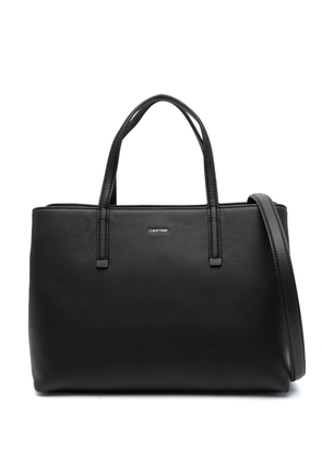 Calvin Klein Must logo-plaque shoulder bag - Black