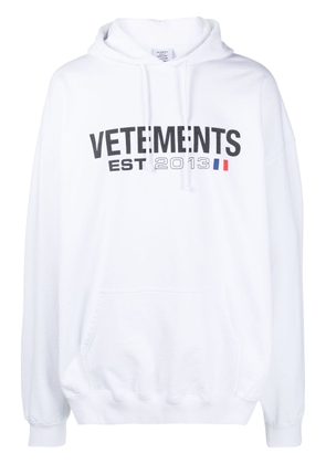 VETEMENTS logo-print hoodie - White