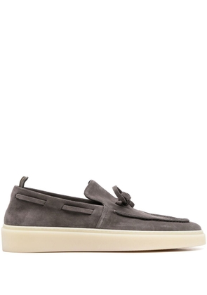 Officine Creative bow-detail suede loafers - Grey
